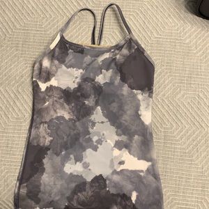Lululemon top